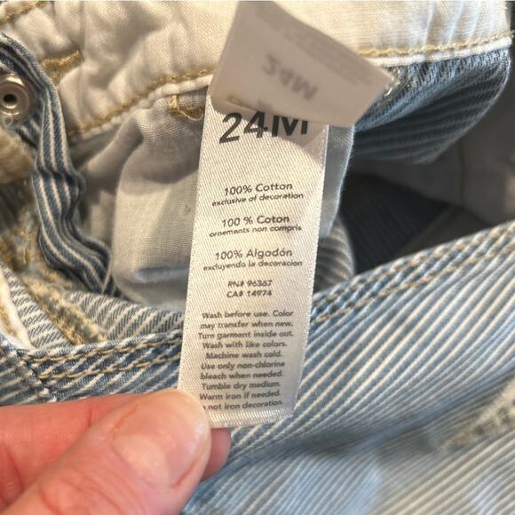 OshKosh B'gosh Overalls - 24 Months - Cute Floral Trim - Picture 7 of 7